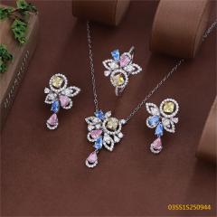 طقم قلادة من الفضة الإسترليني عيار 925 مرصعة بالزركون