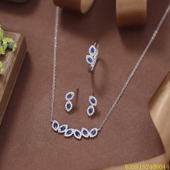 طقم قلادة من الفضة الإسترليني عيار 925 مرصعة بالزركون