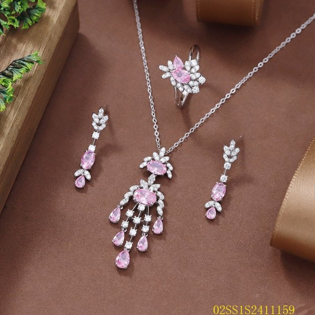 طقم قلادة من الفضة الإسترليني عيار 925 مرصعة بالزركون