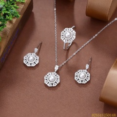 طقم قلادة من الفضة الإسترليني عيار 925 مرصعة بالزركون