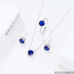 طقم قلادة من الفضة الإسترليني عيار 925 مرصعة بالزركون