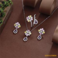 طقم قلادة من الفضة الإسترليني عيار 925 مرصعة بالزركون