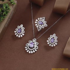 طقم قلادة من الفضة الإسترليني عيار 925 مرصعة بالزركون