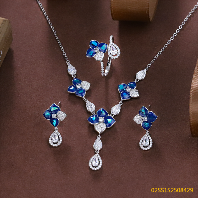 طقم قلادة من الفضة الإسترليني عيار 925 مطلية بالمينا