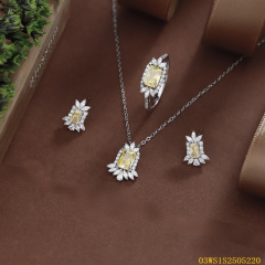 طقم قلادة من الفضة الإسترليني عيار 925 مرصعة بالزركون