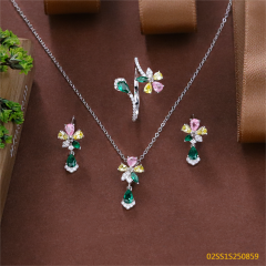 طقم قلادة من الفضة الإسترليني عيار 925 مرصعة بالزركون