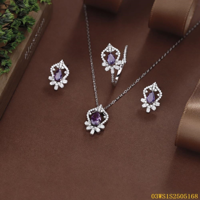 طقم قلادة من الفضة الإسترليني عيار 925 مرصعة بالزركون