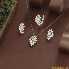 طقم قلادة من الفضة الإسترليني عيار 925 مرصعة بالزركون