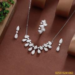 طقم قلادة من الفضة الإسترليني عيار 925 مرصعة بالزركون