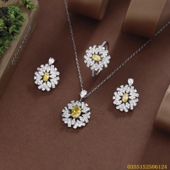 طقم قلادة من الفضة الإسترليني عيار 925 مرصعة بالزركون