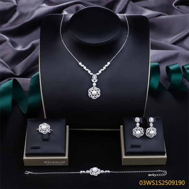 925 Sterling Silver Pearl Evening Jewelry Set