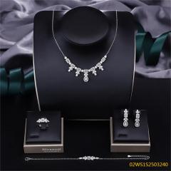 طقم مجوهرات مسائية من الفضة عيار 925 مرصع بالزركون
