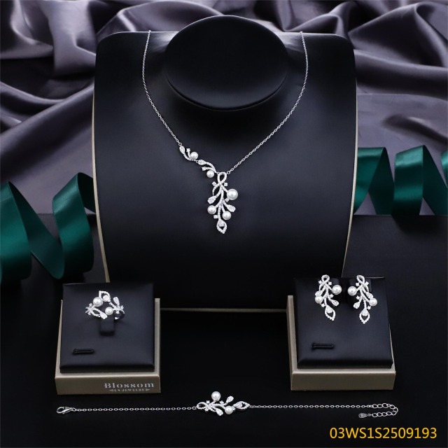 طقم مجوهرات من الفضة الإسترليني عيار 925 مع اللؤلؤ