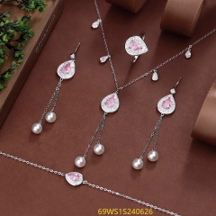 طقم مجوهرات من الفضة الإسترليني عيار 925 مع اللؤلؤ