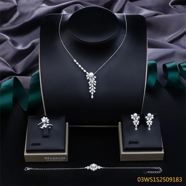 925 Sterling Silver Pearl Evening Jewelry Set