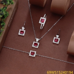 طقم مجوهرات مسائية من الفضة عيار 925 مرصع بالزركون