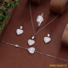 طقم مجوهرات مسائية من الفضة عيار 925 مرصع بالزركون