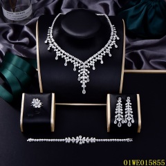 مجموعة مجوهرات الزركون بالجملة