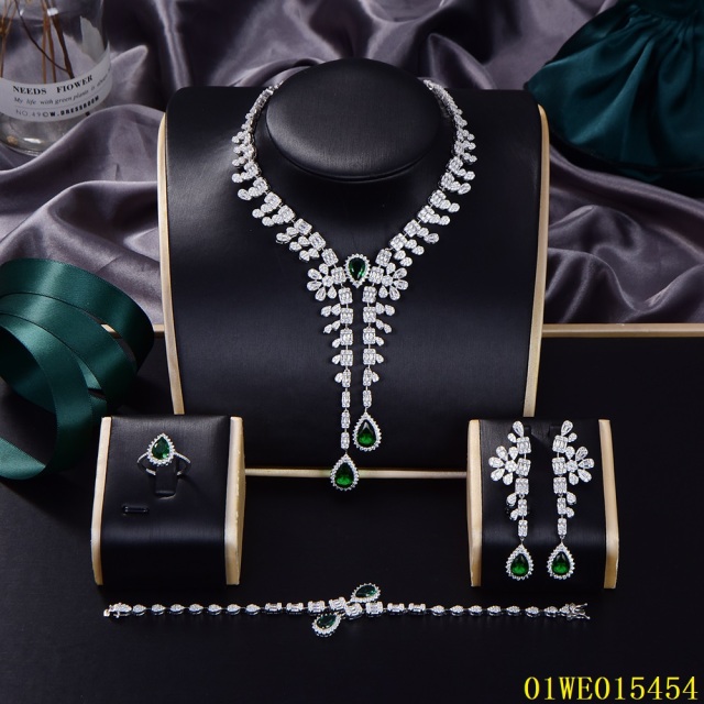 مجموعة مجوهرات الزركون بالجملة