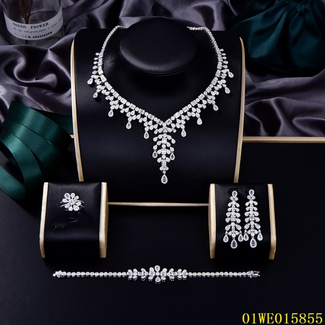 مجموعة مجوهرات الزركون بالجملة