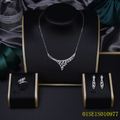 طقم مجوهرات من سلسلة رفيعة من الفضة عيار 925