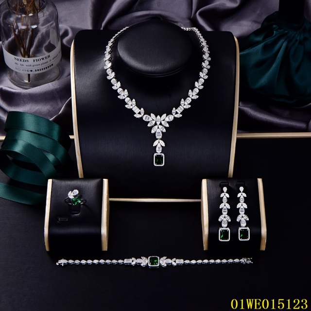 مجموعة مجوهرات الزركون بالجملة