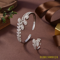 طقم اسوارة وخاتم من الفضة عيار 925