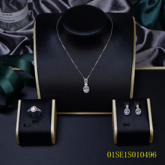طقم مجوهرات من سلسلة رفيعة من الفضة عيار 925