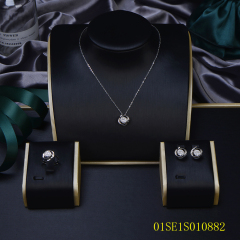 طقم مجوهرات من سلسلة رفيعة من الفضة عيار 925