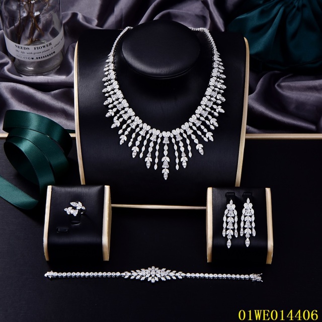 مجموعة مجوهرات الزركون بالجملة