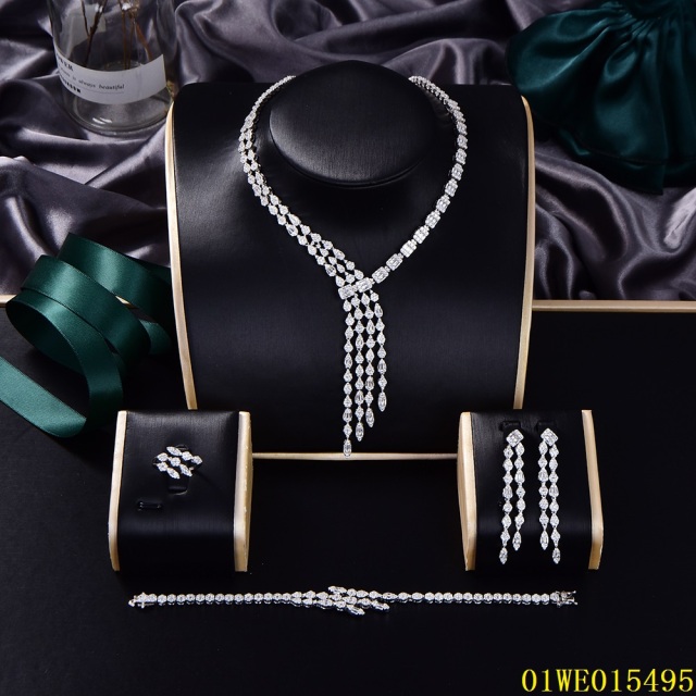 مجموعة مجوهرات الزركون بالجملة