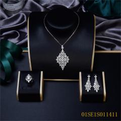 طقم مجوهرات من سلسلة رفيعة من الفضة عيار 925