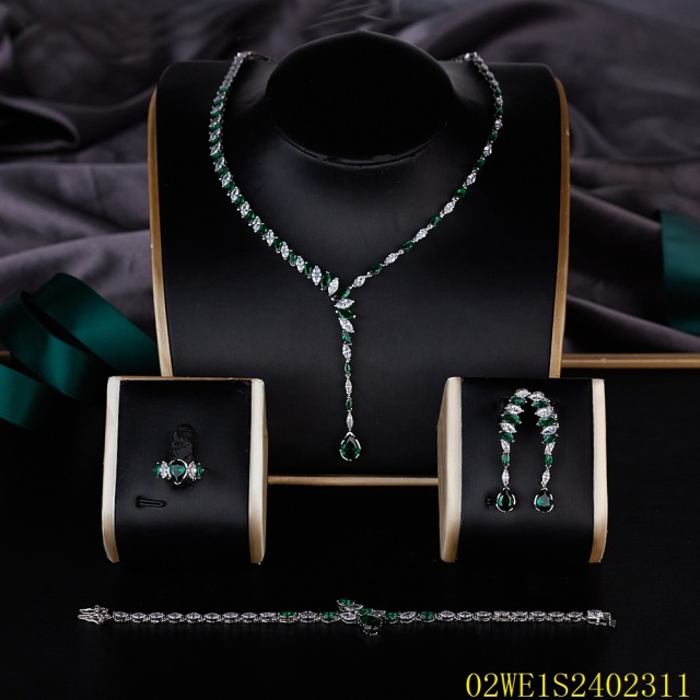 طقم مجوهرات زفاف عصري من الزركون