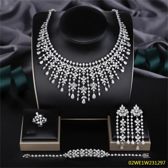 طقم مجوهرات زفاف عصري من الزركون