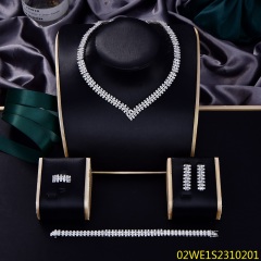 طقم مجوهرات زفاف عصري من الزركون