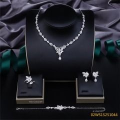 طقم مجوهرات زفاف عصري من الزركون