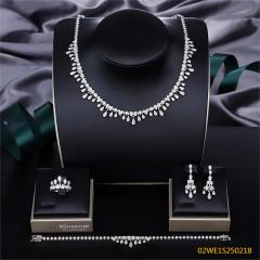 طقم مجوهرات زفاف عصري من الزركون