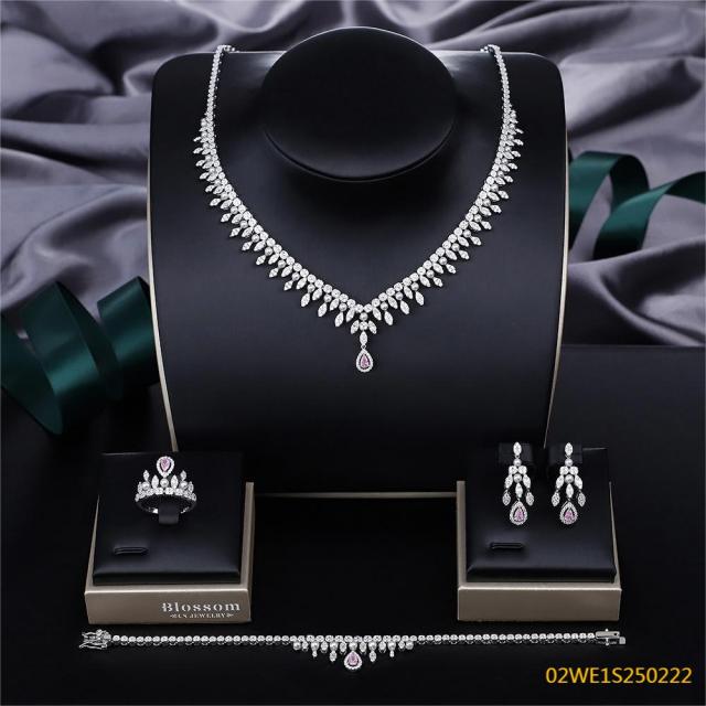 طقم مجوهرات زفاف عصري من الزركون