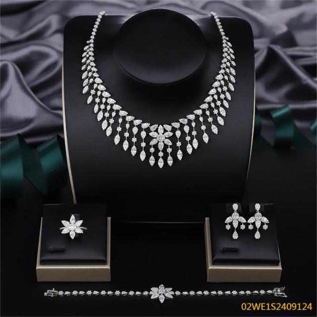 طقم مجوهرات زفاف عصري من الزركون