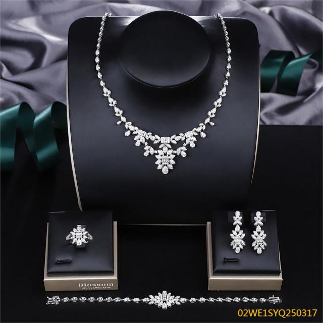 طقم مجوهرات زفاف عصري من الزركون