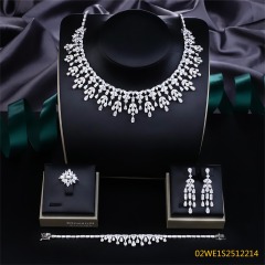 طقم مجوهرات زفاف عصري من الزركون