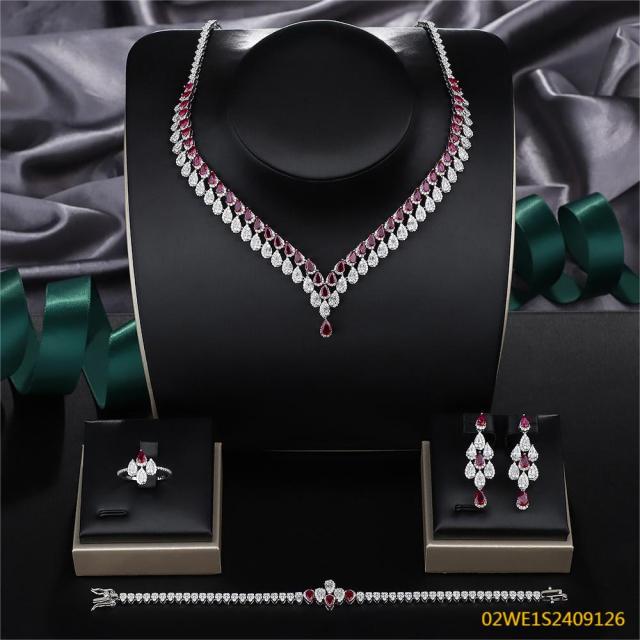 طقم مجوهرات زفاف عصري من الزركون