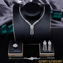 طقم مجوهرات زفاف عصري من الزركون