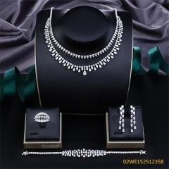 طقم مجوهرات زفاف عصري من الزركون
