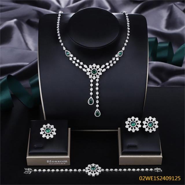 طقم مجوهرات زفاف عصري من الزركون