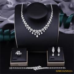 طقم مجوهرات زفاف عصري من الزركون