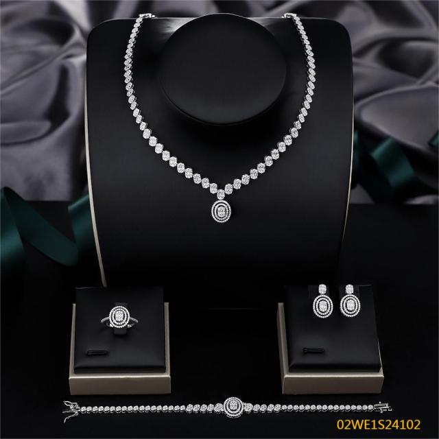 طقم مجوهرات زفاف عصري من الزركون