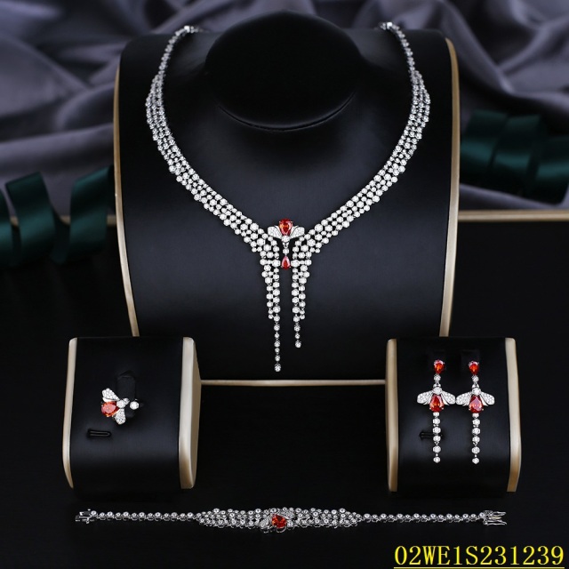 طقم مجوهرات زفاف عصري من الزركون