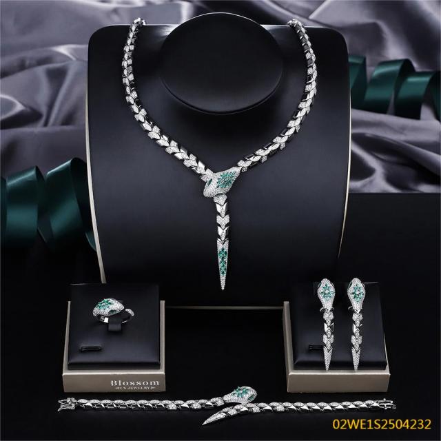 طقم مجوهرات زفاف عصري من الزركون