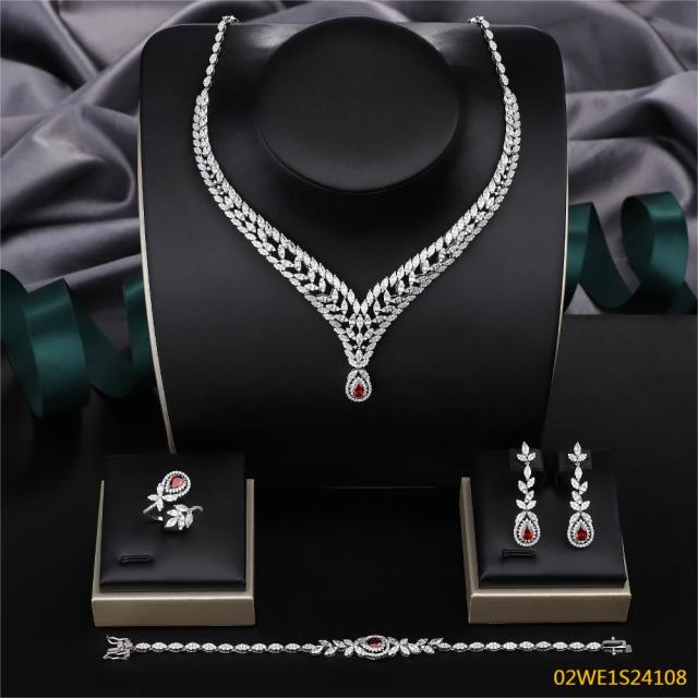 طقم مجوهرات زفاف عصري من الزركون